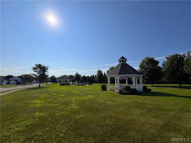 4330 Berkley Place F1, Hamburg, NY 14075