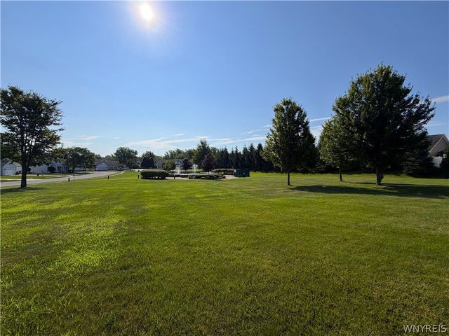 4330 Berkley Place F1, Hamburg, NY 14075