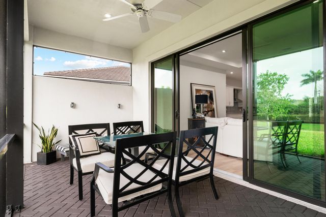 2958 Gin Berry Way, West Palm Beach, FL 33401