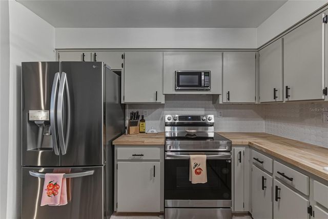 34390 ORCHID PARKWAY, Dade City, FL 33523