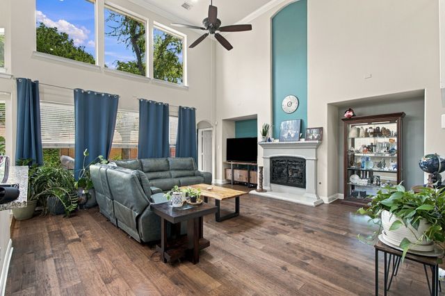 700 Paradise Cove, Shady Shores, TX 76208
