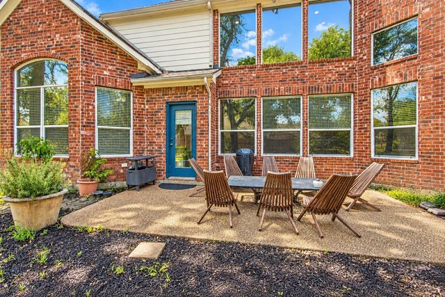 700 Paradise Cove, Shady Shores, TX 76208
