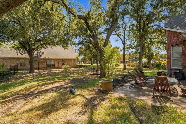 700 Paradise Cove, Shady Shores, TX 76208