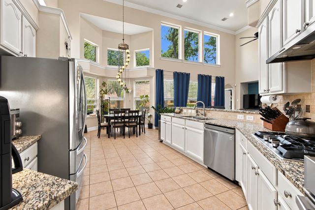 700 Paradise Cove, Shady Shores, TX 76208