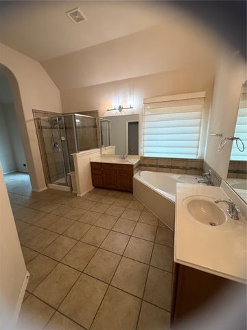 920 Ginger Trail, Desoto, TX 75115