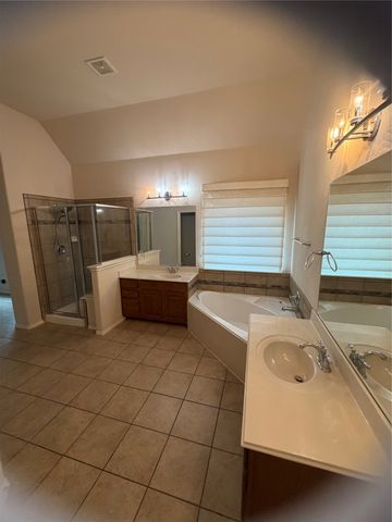 920 Ginger Trail, Desoto, TX 75115