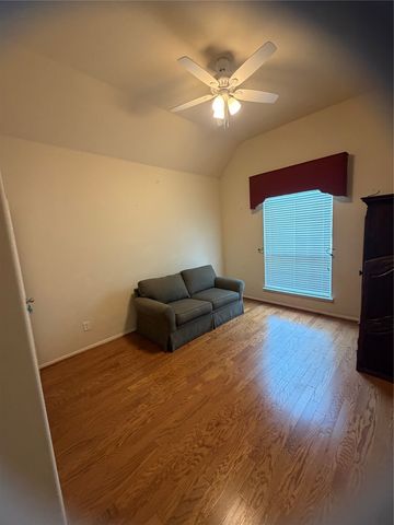 920 Ginger Trail, Desoto, TX 75115