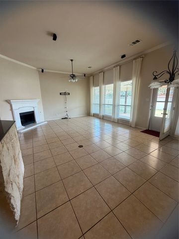 920 Ginger Trail, Desoto, TX 75115