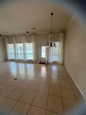 920 Ginger Trail, Desoto, TX 75115