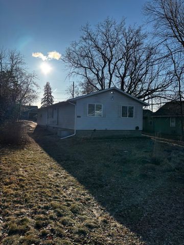 506 7th Avenue NE, Brainerd, MN 56401