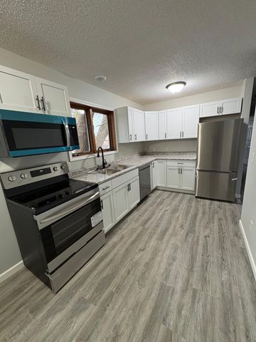 506 7th Avenue NE, Brainerd, MN 56401