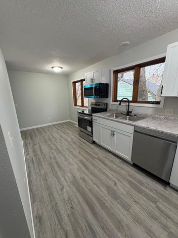 506 7th Avenue NE, Brainerd, MN 56401