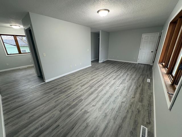 506 7th Avenue NE, Brainerd, MN 56401