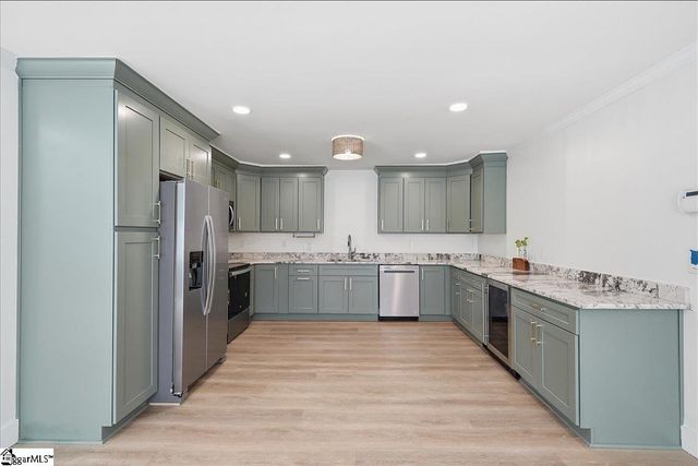 102 Terrace Circle, Simpsonville, SC 29681