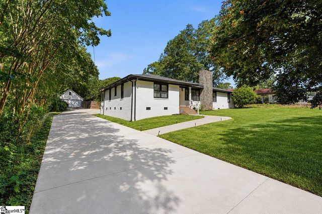 102 Terrace Circle, Simpsonville, SC 29681