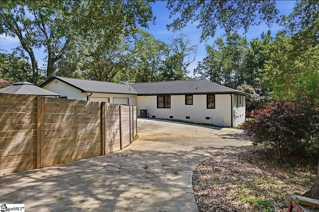 102 Terrace Circle, Simpsonville, SC 29681