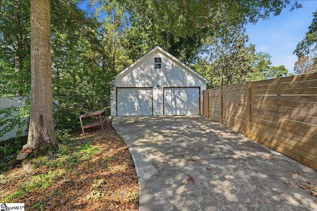 102 Terrace Circle, Simpsonville, SC 29681