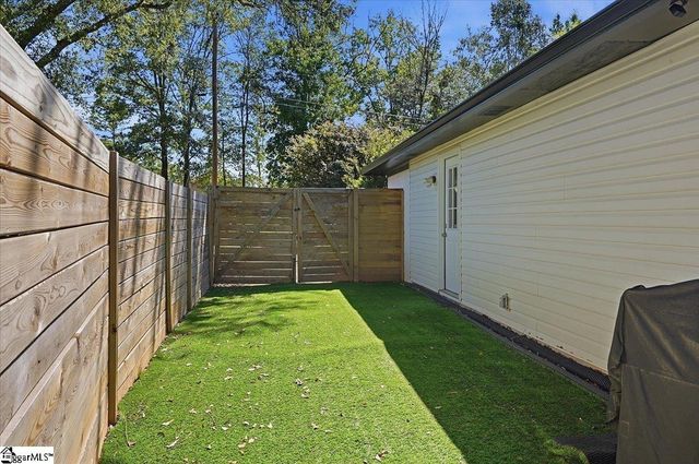 102 Terrace Circle, Simpsonville, SC 29681
