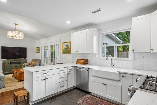 426 Wedgewood Street, Charleston, SC 29407