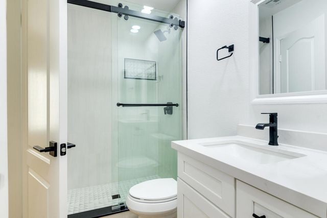 30 Hilton Head Drive, Rancho Mirage, CA 92270