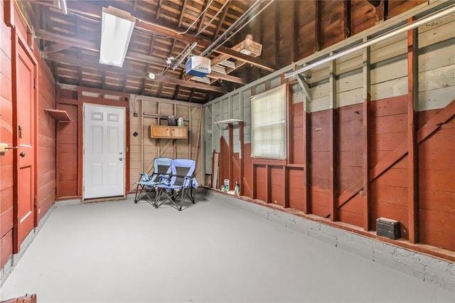 515 NE Greenfield Road, Kansas City, MO 64116