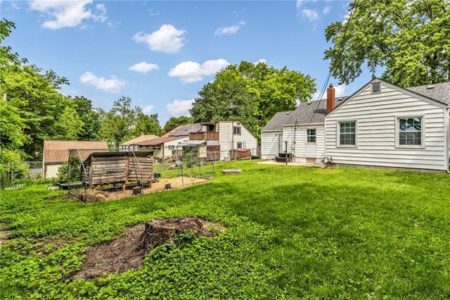 515 NE Greenfield Road, Kansas City, MO 64116