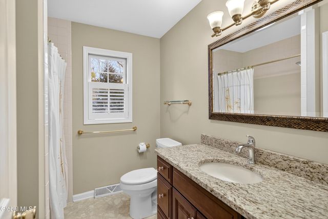 16 Lincoln Avenue, Clifton Park, NY 12065