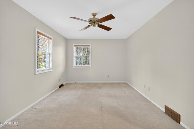 16 Lincoln Avenue, Clifton Park, NY 12065