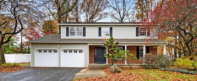 16 Lincoln Avenue, Clifton Park, NY 12065