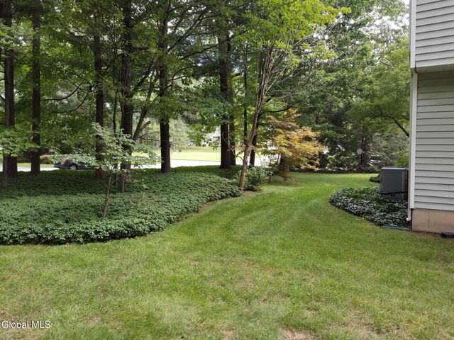 16 Lincoln Avenue, Clifton Park, NY 12065