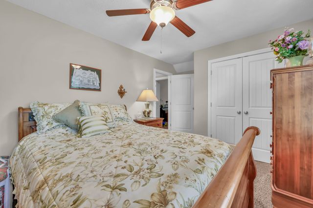 101 Vannoak Dr, Clarksville, TN 37043