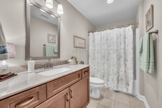 101 Vannoak Dr, Clarksville, TN 37043