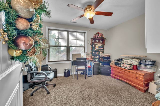 101 Vannoak Dr, Clarksville, TN 37043