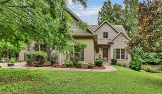 101 Vannoak Dr, Clarksville, TN 37043