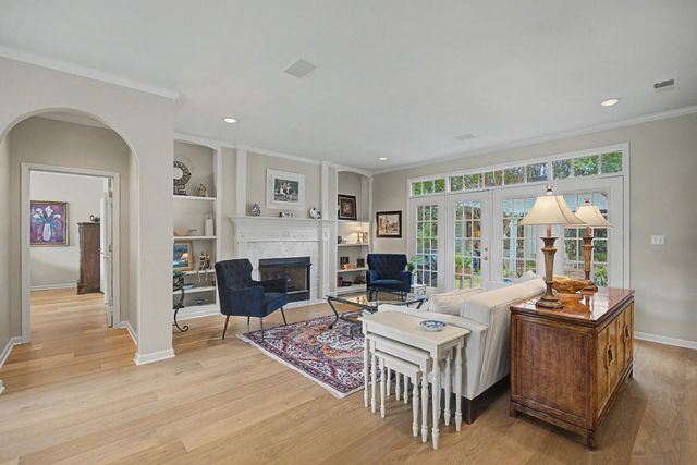 1951 CHELSEA PARK DR, Germantown, TN 38139