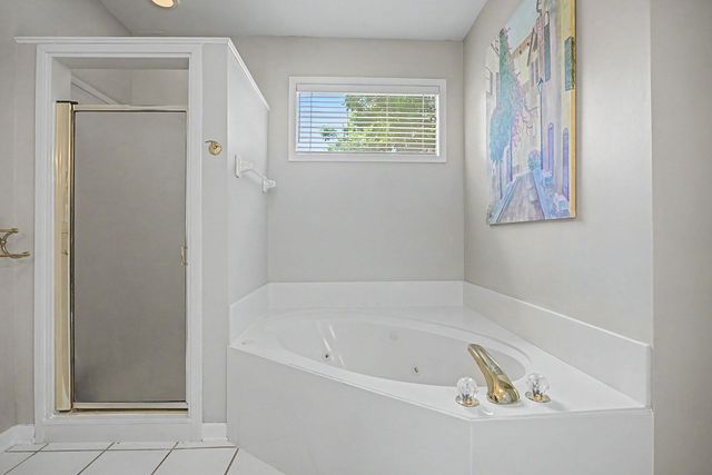 1951 CHELSEA PARK DR, Germantown, TN 38139