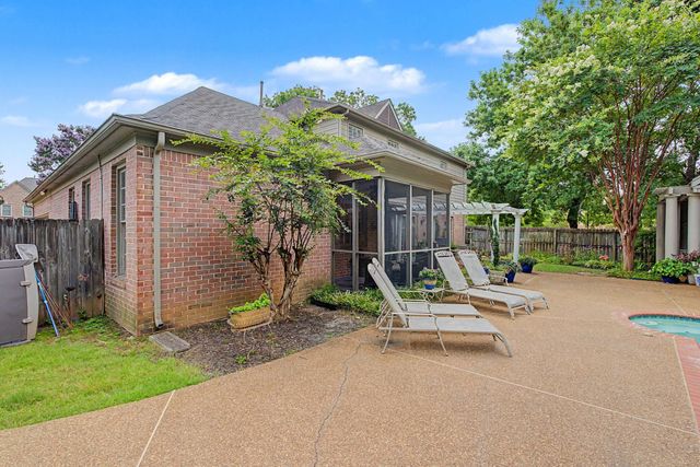 1951 CHELSEA PARK DR, Germantown, TN 38139