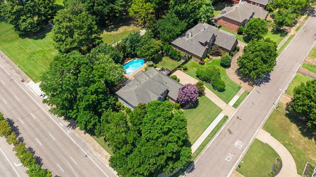 1951 CHELSEA PARK DR, Germantown, TN 38139