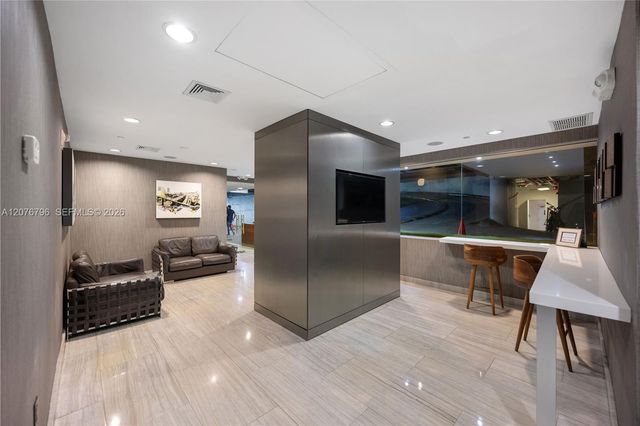 150 SE 2nd Avenue 1010, Miami, FL 33131