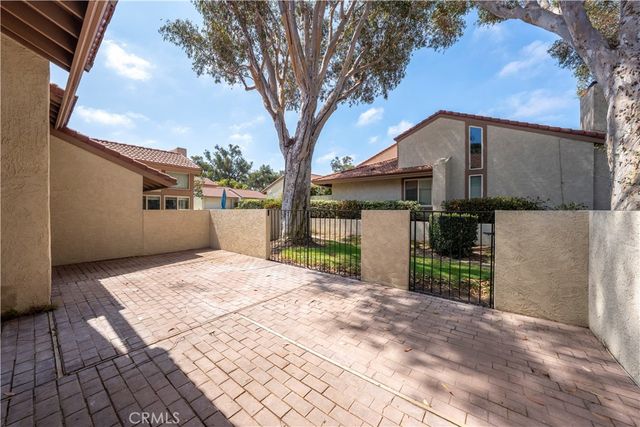 8462 Idlewild, Huntington Beach, CA 92646