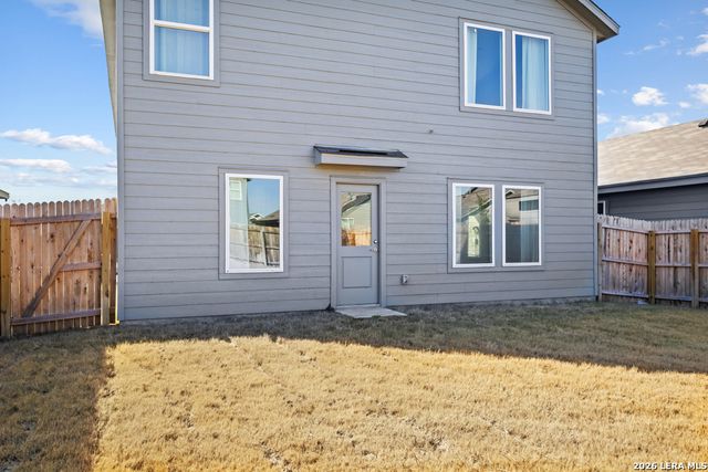 1347 Neria Loop, San Antonio, TX 78224