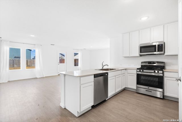 1347 Neria Loop, San Antonio, TX 78224