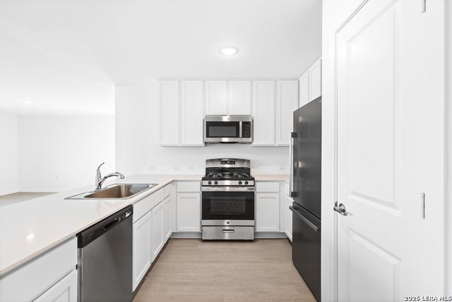 1347 Neria Loop, San Antonio, TX 78224