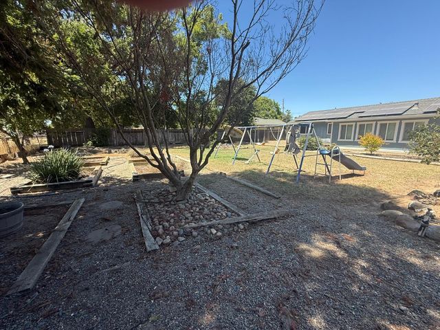 90 Hollis Ln, Gridley, CA 95948