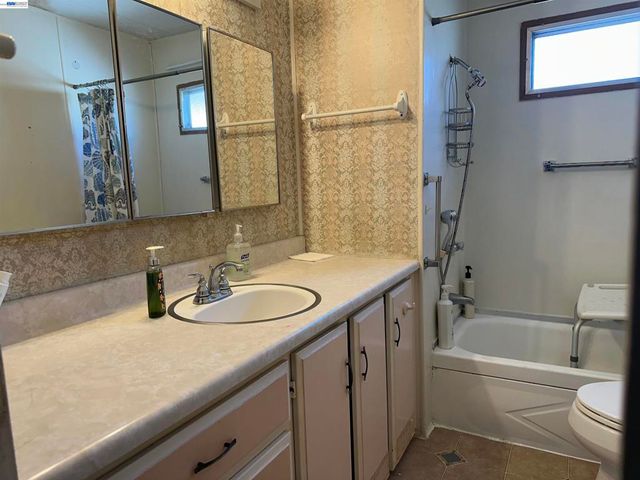 711 Old Canyon Rd., Fremont, CA 94536