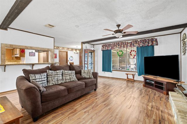 357 W Castle Harbour Drive, Friendswood, TX 77546