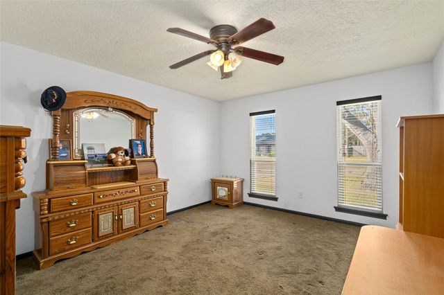 357 W Castle Harbour Drive, Friendswood, TX 77546