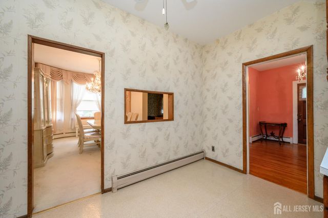 1120 Madison Hill Road, Clark, NJ 07066