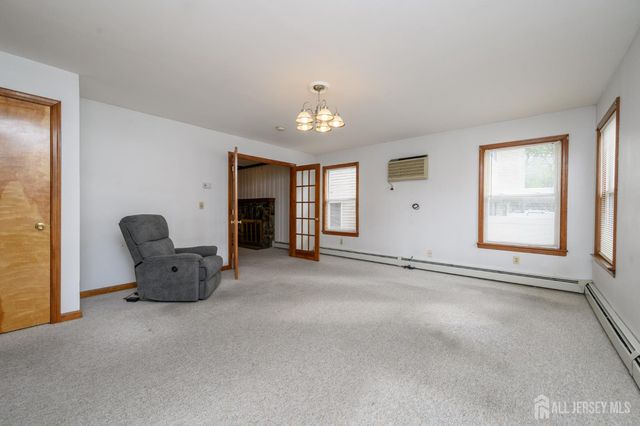 1120 Madison Hill Road, Clark, NJ 07066