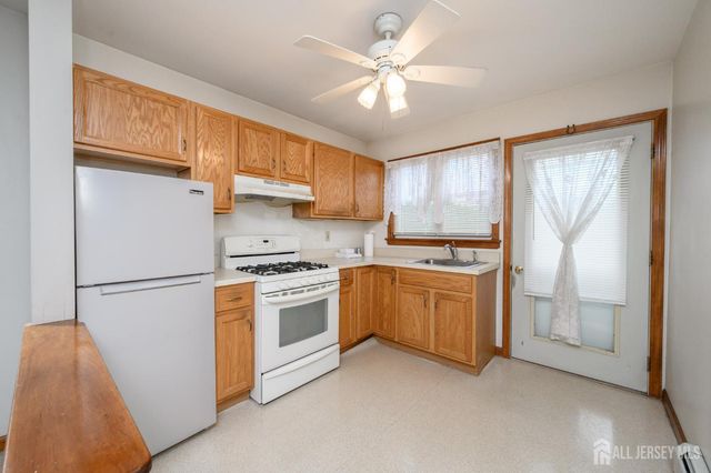 1120 Madison Hill Road, Clark, NJ 07066